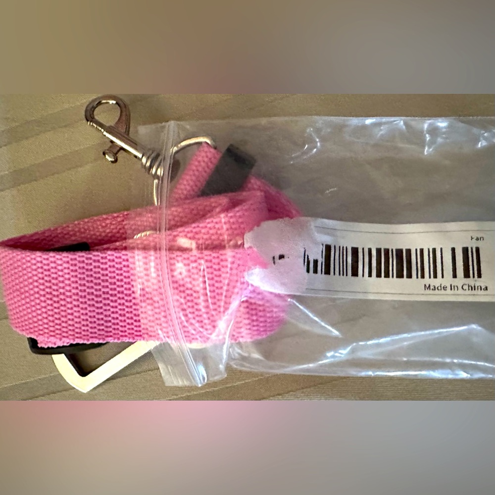 NWT untitled 2 dog seat belts in pink and green
